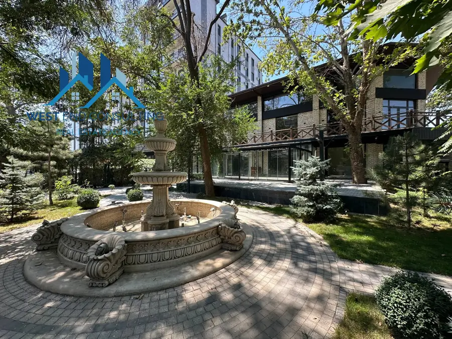 Ijaraga obshepit maydoni − 1150 m²