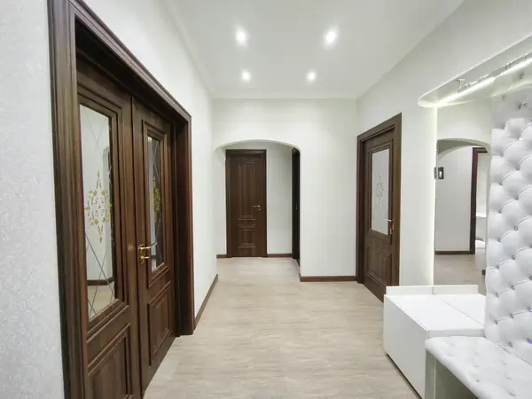 4-комнатная квартира − 92 м², 2/5 этаж