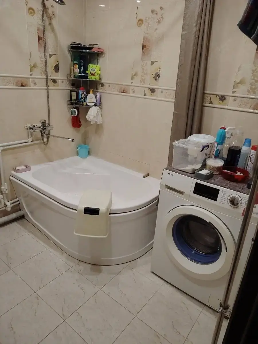 3 xonali kvartira sotiladi − 70 m²