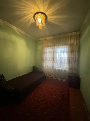 Сдается 4-комнатная квартира − 120 м²