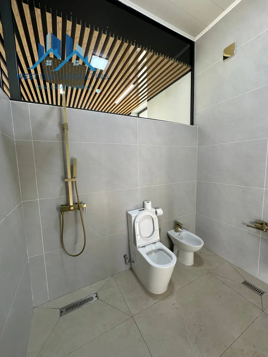 Ijaraga ofis − 150 m²