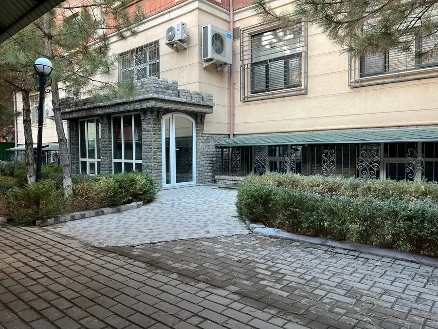 Ijaraga ofis − 500 m²