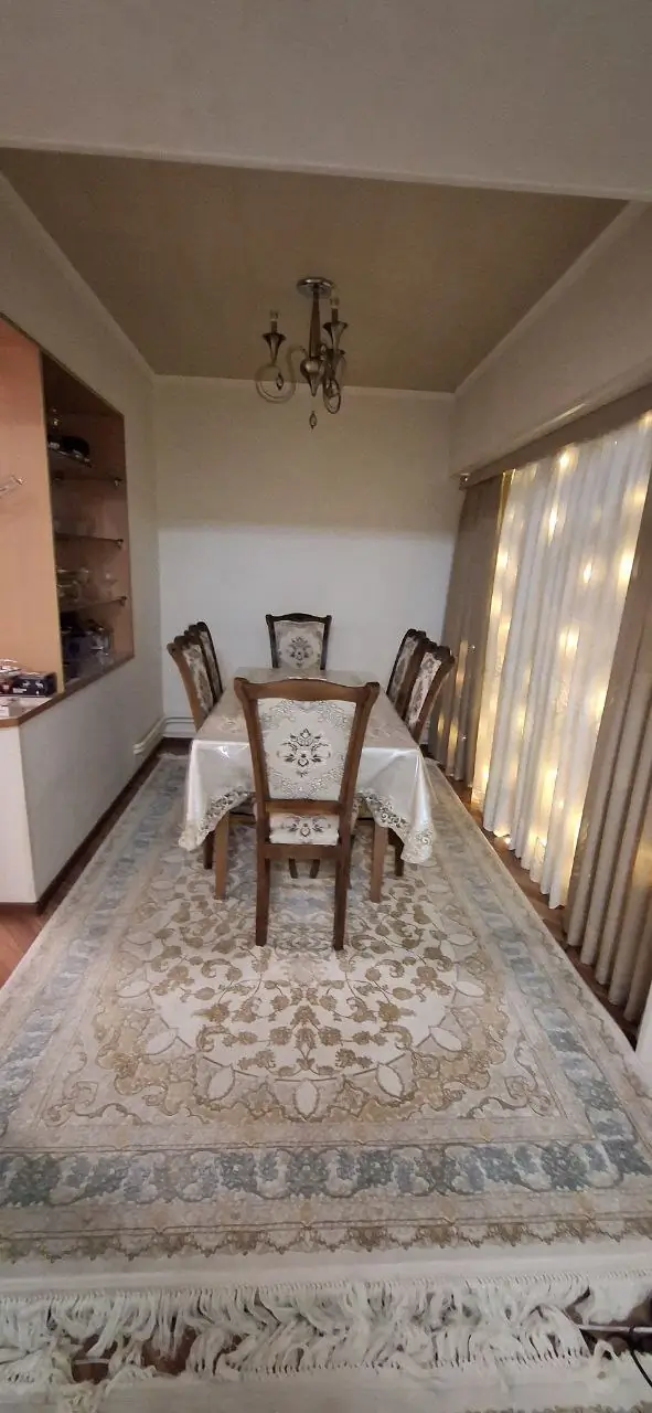 3 xonali kvartira sotiladi − 67 m²