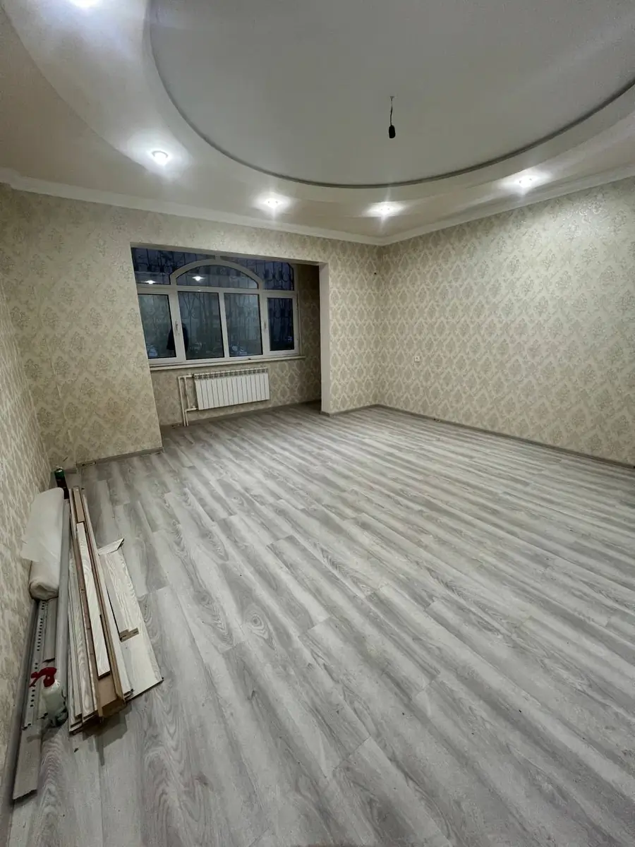 Продается 2-комнатная квартира − 65 м²