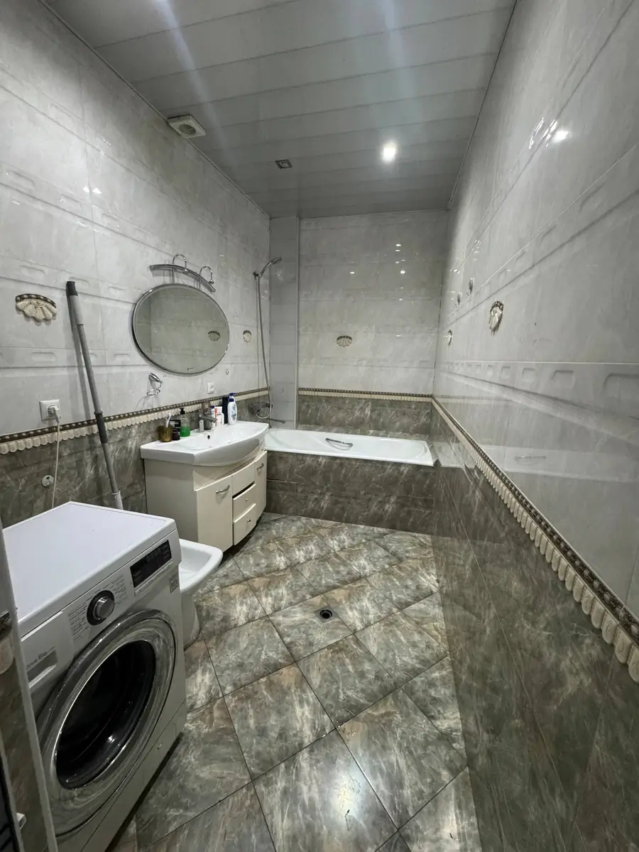 Ijaraga 4 qavatli uy − 350 m²