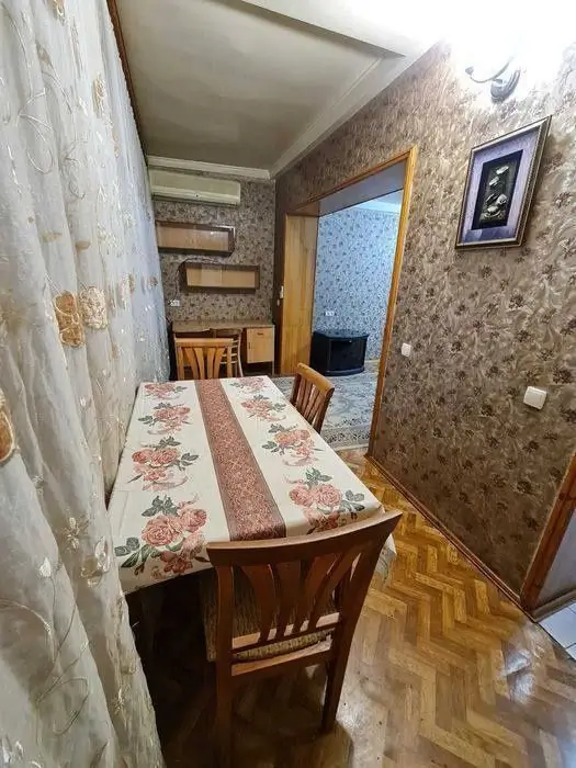 Сдается 3-комнатная квартира − 70 м²