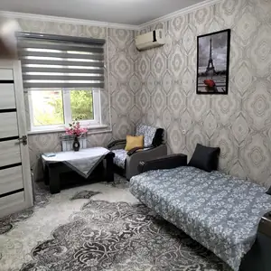 Сдается 1-комнатная квартира − 30 м²