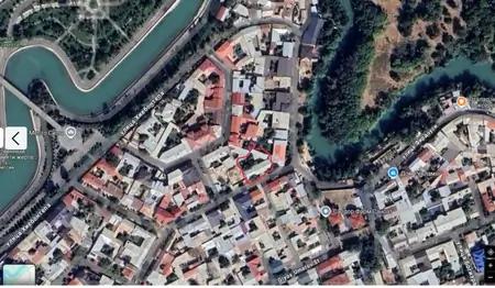 1 qavatli uy − 240 m², 6 sot. 