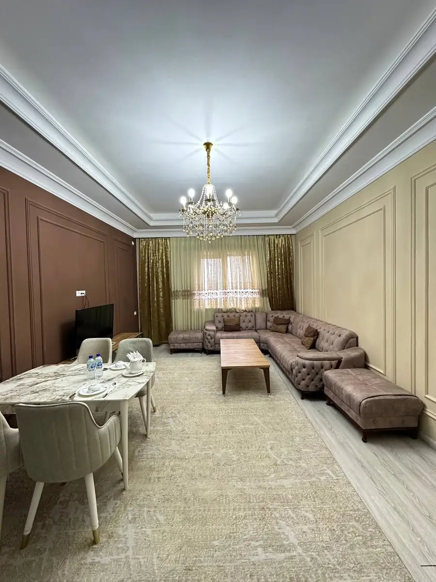 Посуточно 2-комнатная квартира − 55 м²