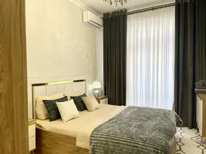 Посуточно 4-комнатная квартира − 80 м²