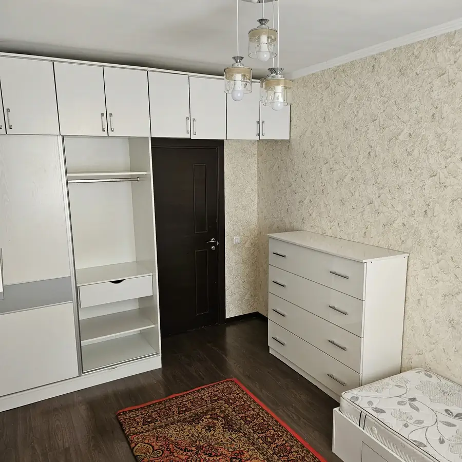 Сдается 3-комнатная квартира − 69 м²