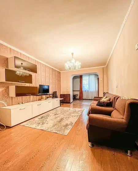 3-комнатная квартира − 60 м², 2/5 этаж