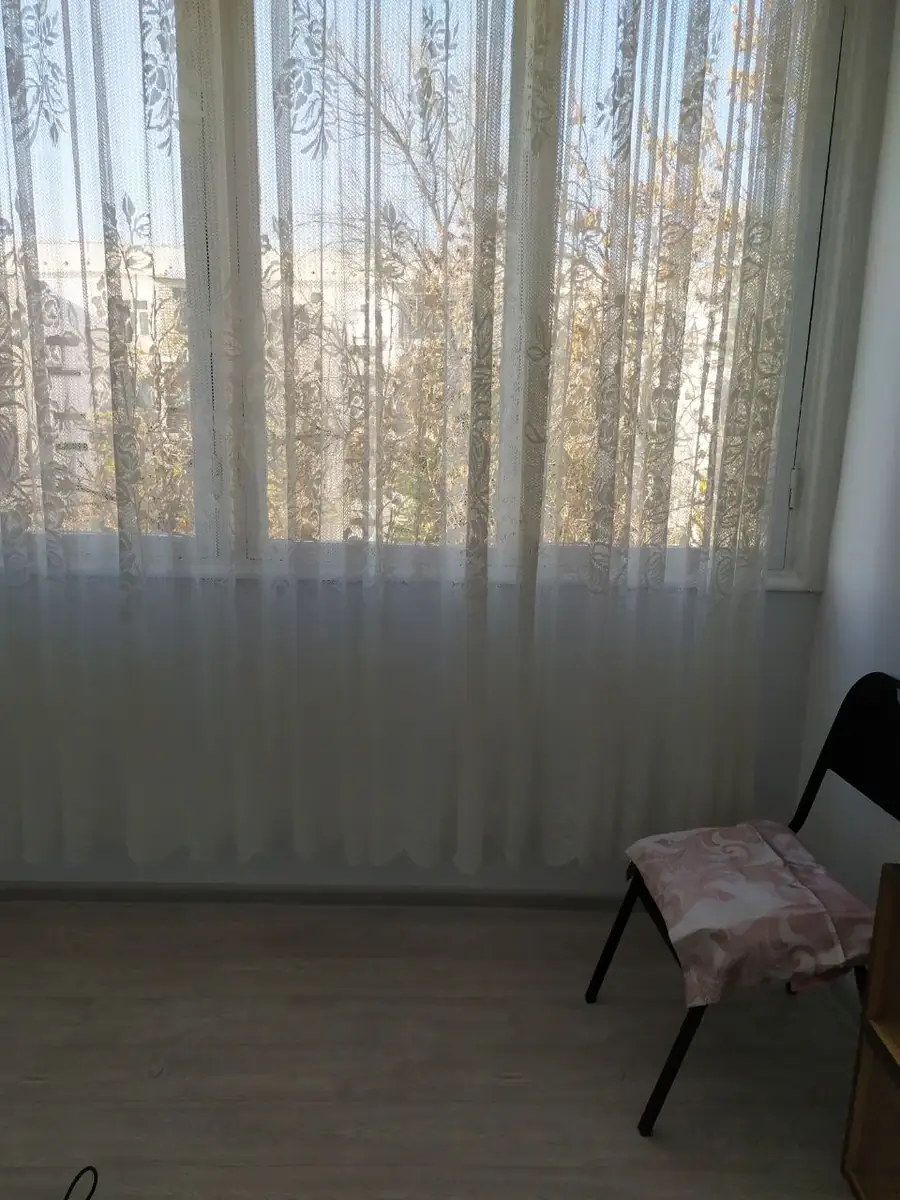 Продается 2-комнатная квартира − 58 м²