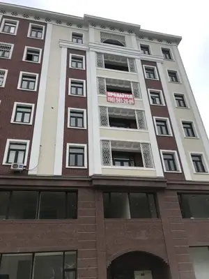 Сдается 4-комнатная квартира − 129 м²