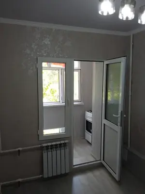 1 xonali kvartira sotiladi − 30 m²