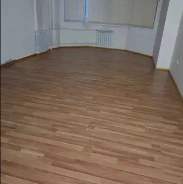 Продается 4-комнатная квартира − 130 м²