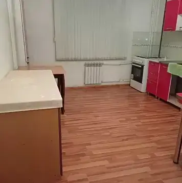 Продается 4-комнатная квартира − 130 м²