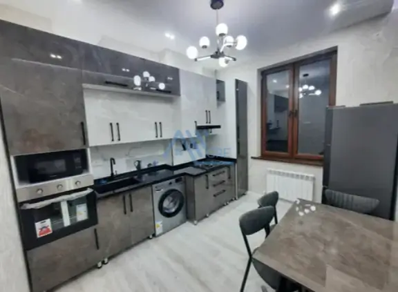 Продается 2-комнатная квартира − 58 м²