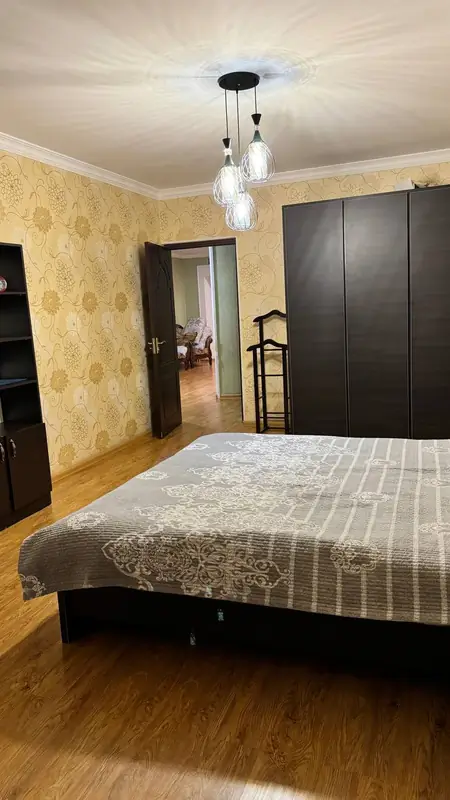 3-комнатная квартира − 110 м², 4/4 этаж