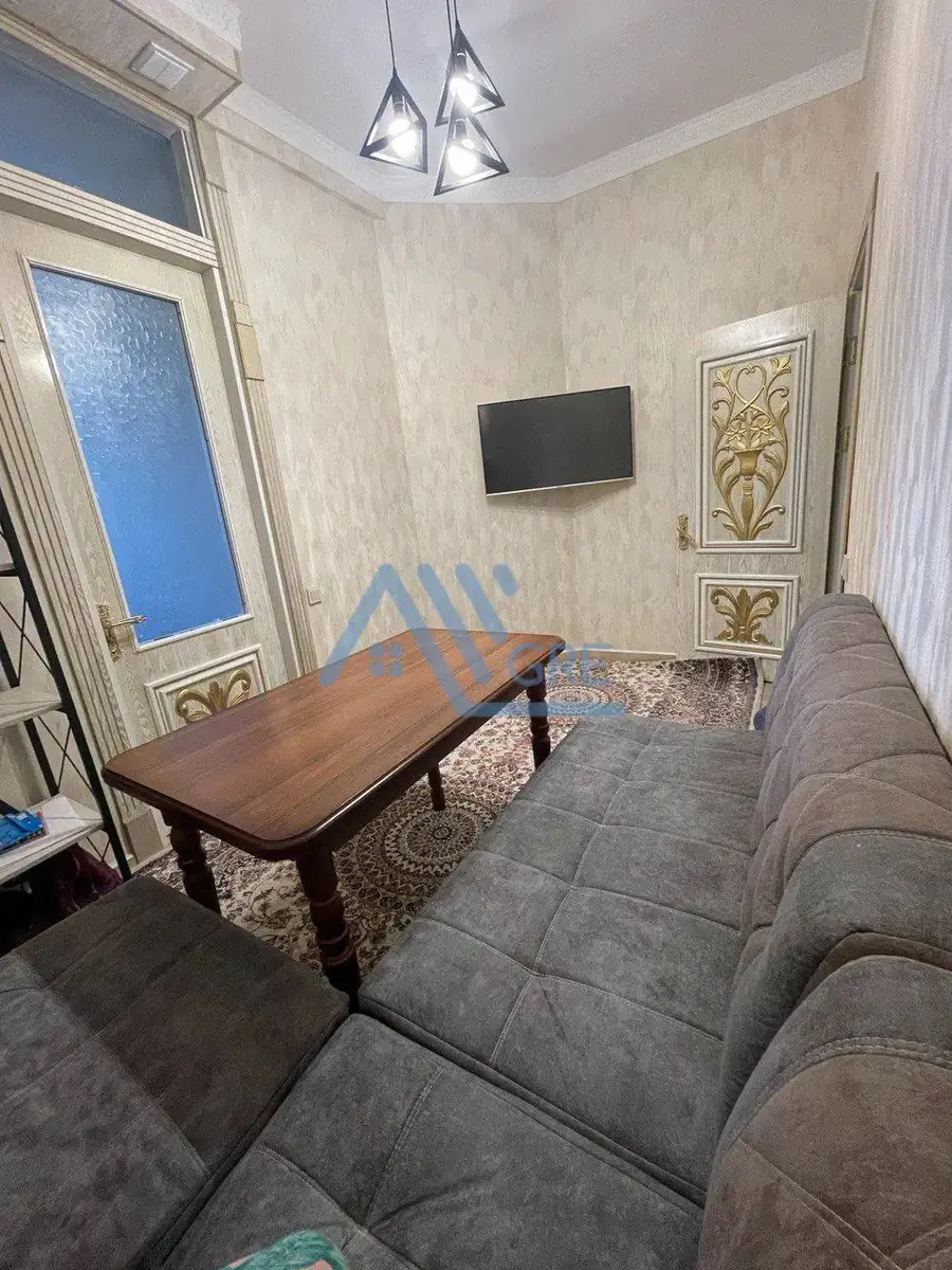 Продается 3-комнатная квартира − 90 м²