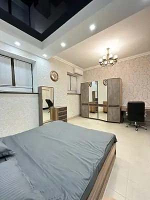 Сдается 3-комнатная квартира − 120 м²