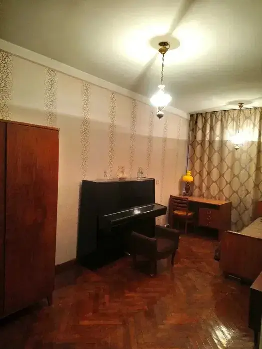 Продается 3-комнатная квартира − 85 м²