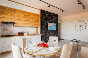 Посуточно 2-комнатная квартира − 55 м²