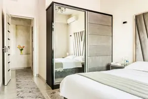 Посуточно 2-комнатная квартира − 55 м²