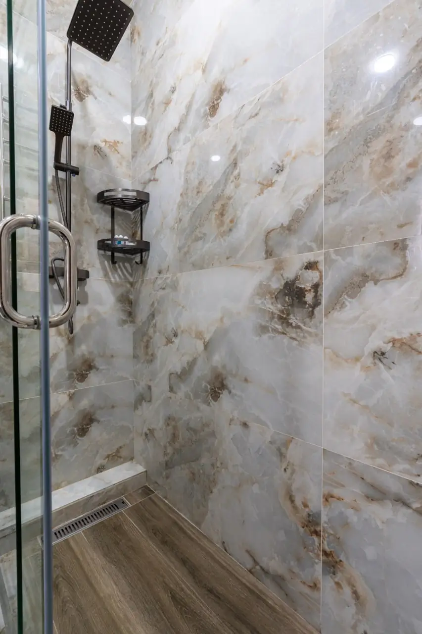 Посуточно 2-комнатная квартира − 55 м²