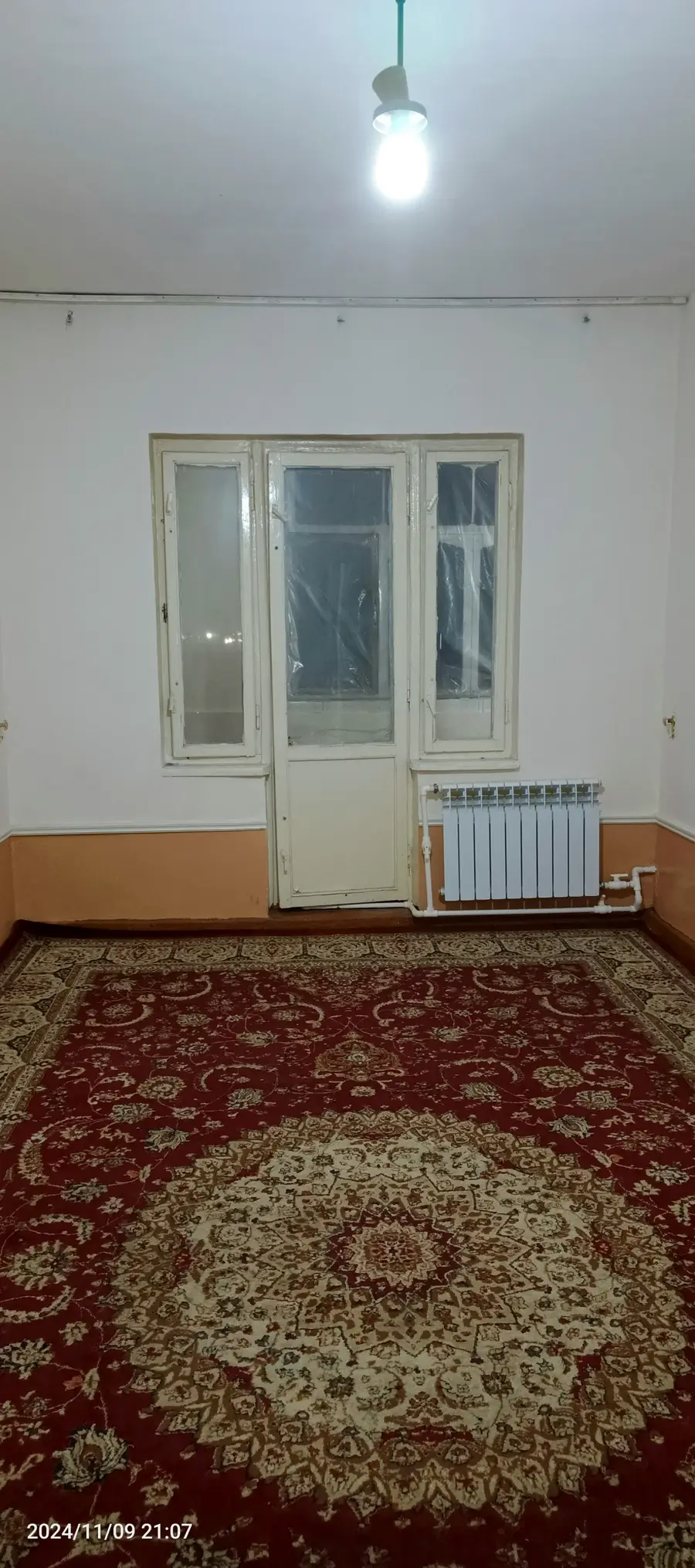 Продается 2-комнатная квартира − 56 м²