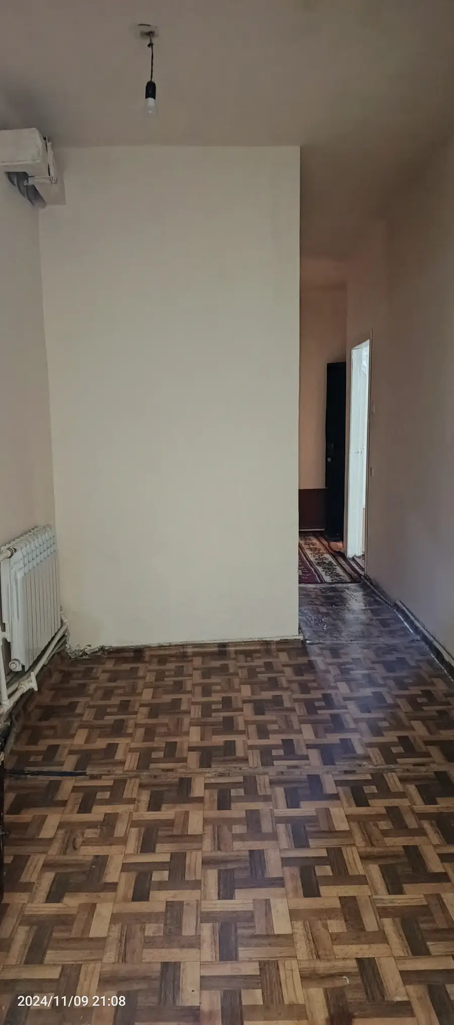 Продается 2-комнатная квартира − 56 м²