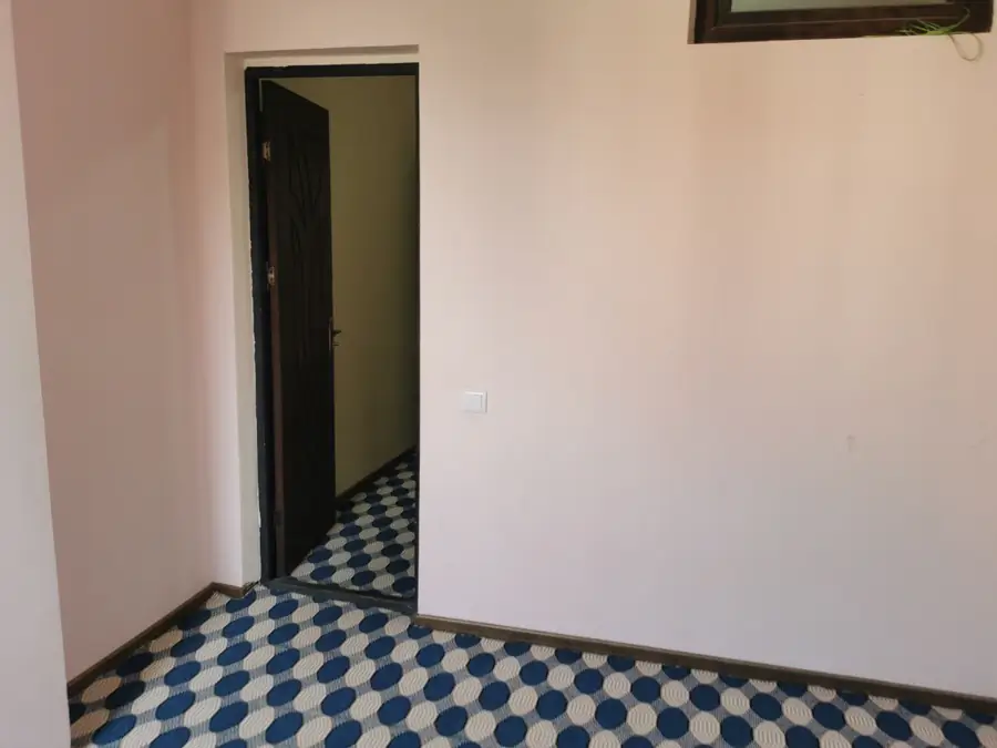 Продается 2-комнатная квартира − 50 м²