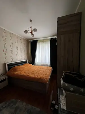 Продается 2-комнатная квартира − 56 м²