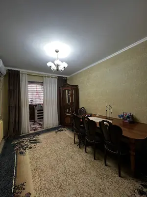 Продается 2-комнатная квартира − 56 м²
