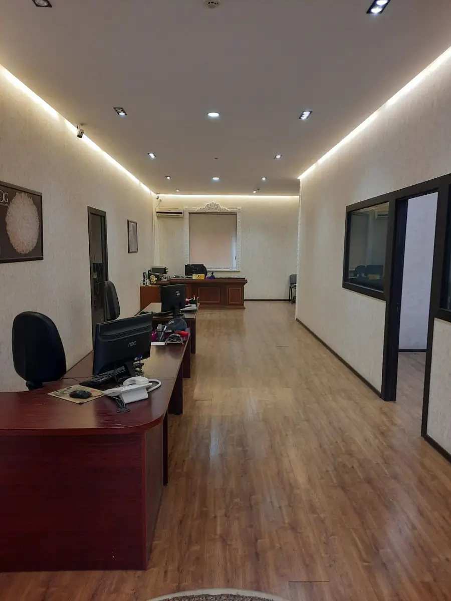 Ofis − 110 m², 1/5 qavat