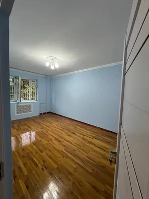 Продается 4-комнатная квартира − 113 м²