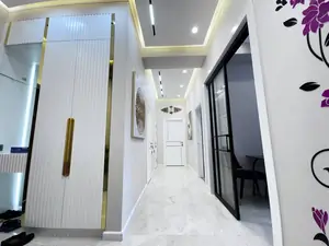 Посуточно 3-комнатная квартира − 3 м²