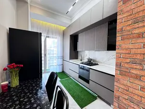 Посуточно 3-комнатная квартира − 3 м²