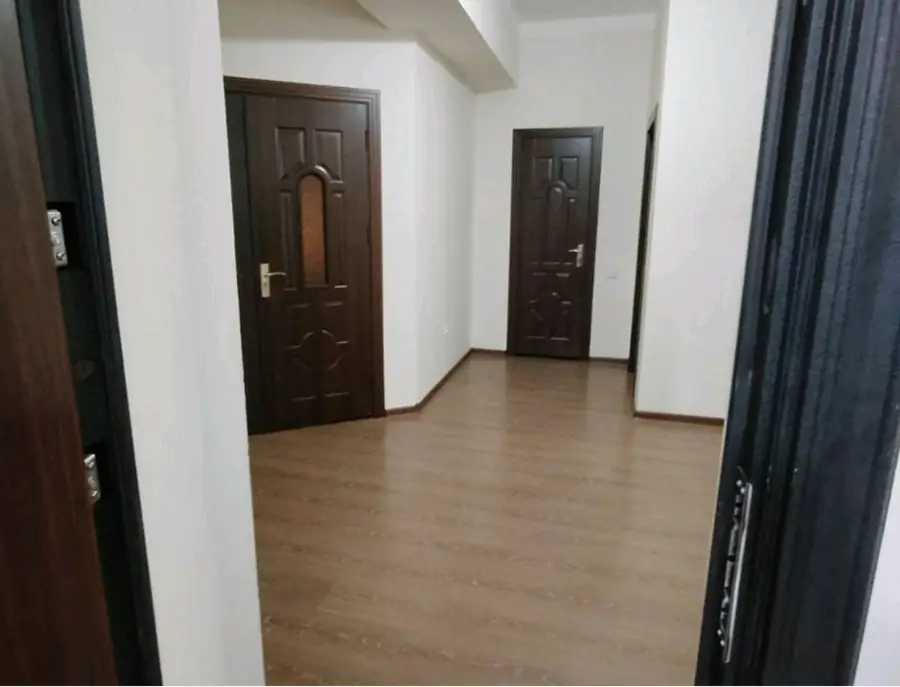 Продается 3-комнатная квартира − 97 м²