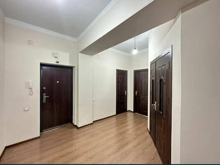 Продается 3-комнатная квартира − 97 м²