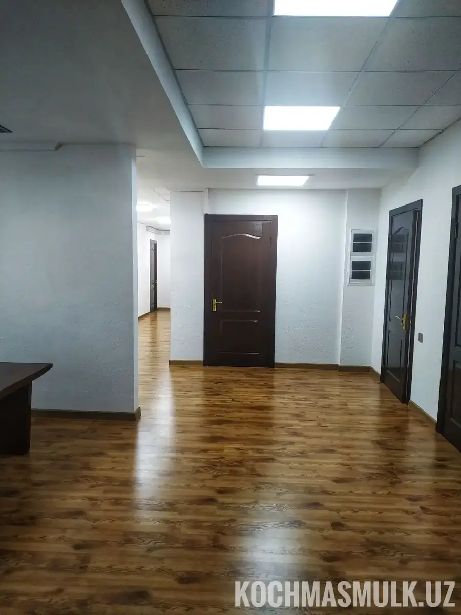 Сдается офис − 250 м²