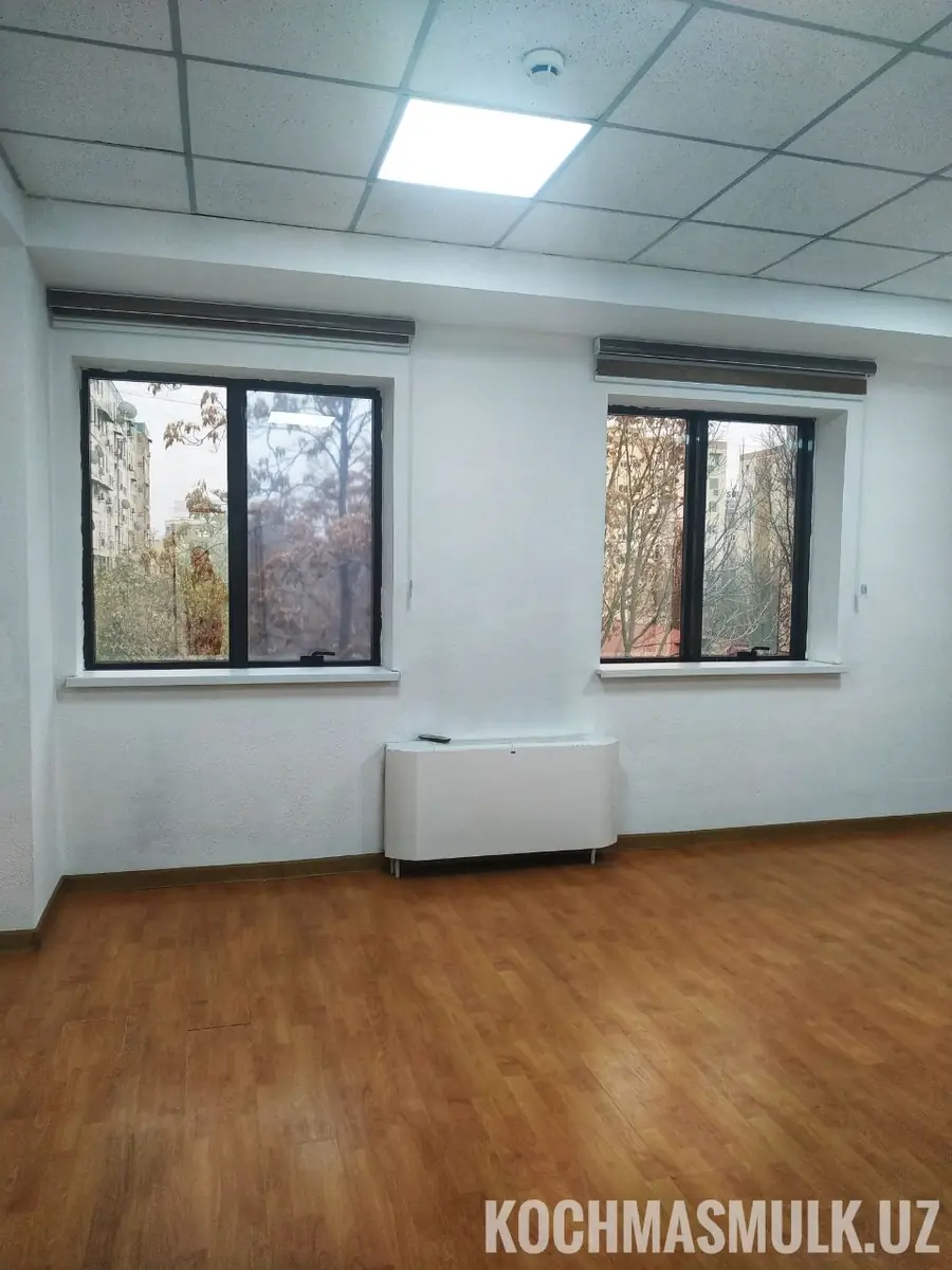 Сдается офис − 250 м²