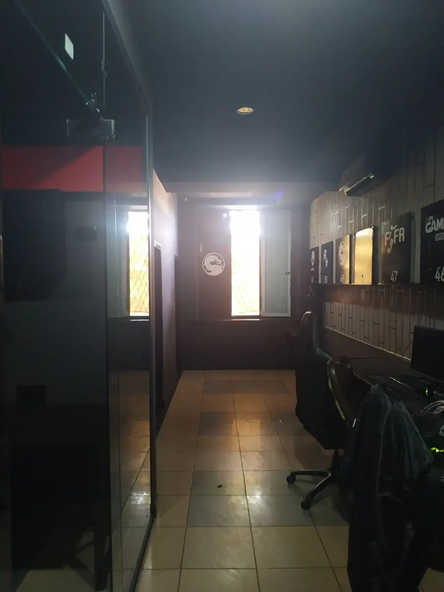 Сдается торговое помещение − 150 м²