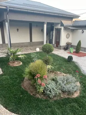 2 qavatli uy sotiladi − 420 m²