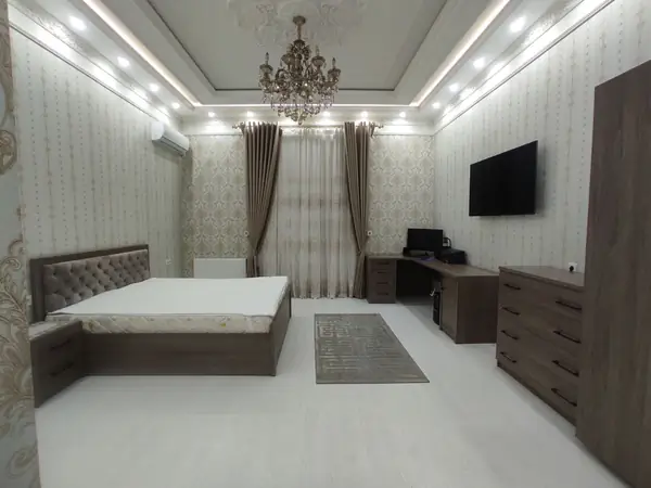 3-этажный дом − 420 м², 3 сот.
