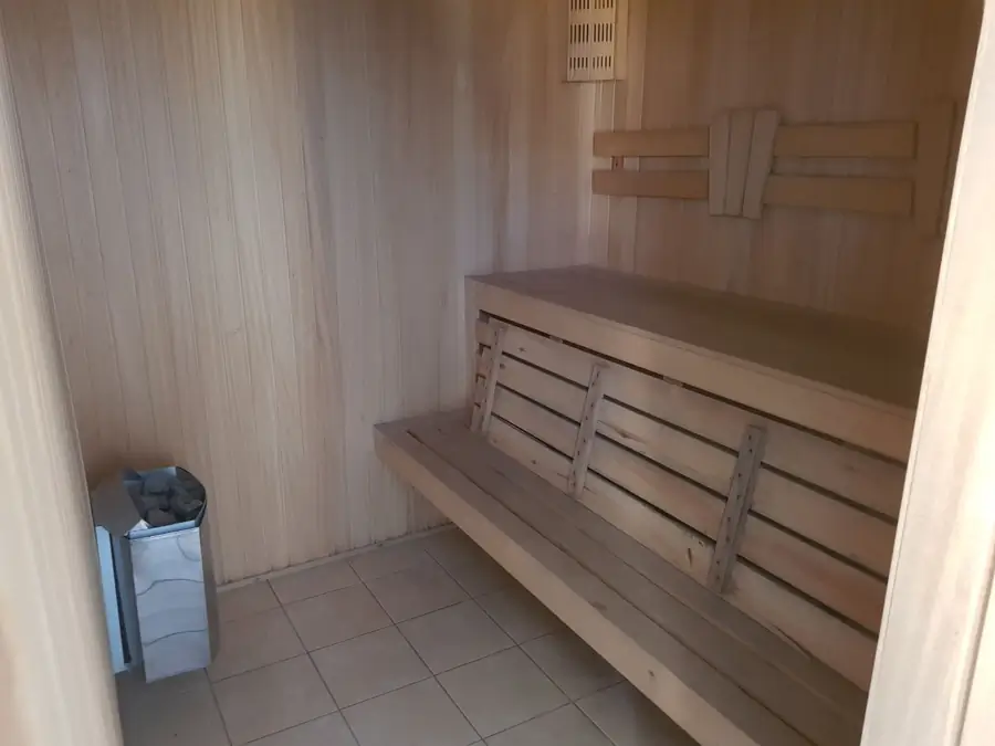 Сдается 4-этажный дом − 318 м²
