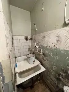 Продается 2-комнатная квартира − 35 м²