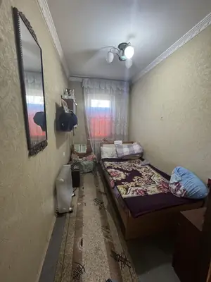 Продается 4-комнатная квартира − 98 м²