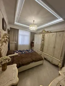 3 xonali kvartira sotiladi − 71 m²