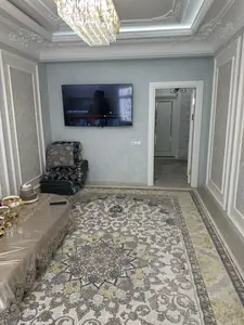 3 xonali kvartira sotiladi − 71 m²